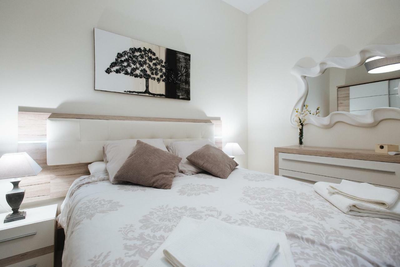 Luxury Apartment Penuelas Free Parking Sevilla Dış mekan fotoğraf